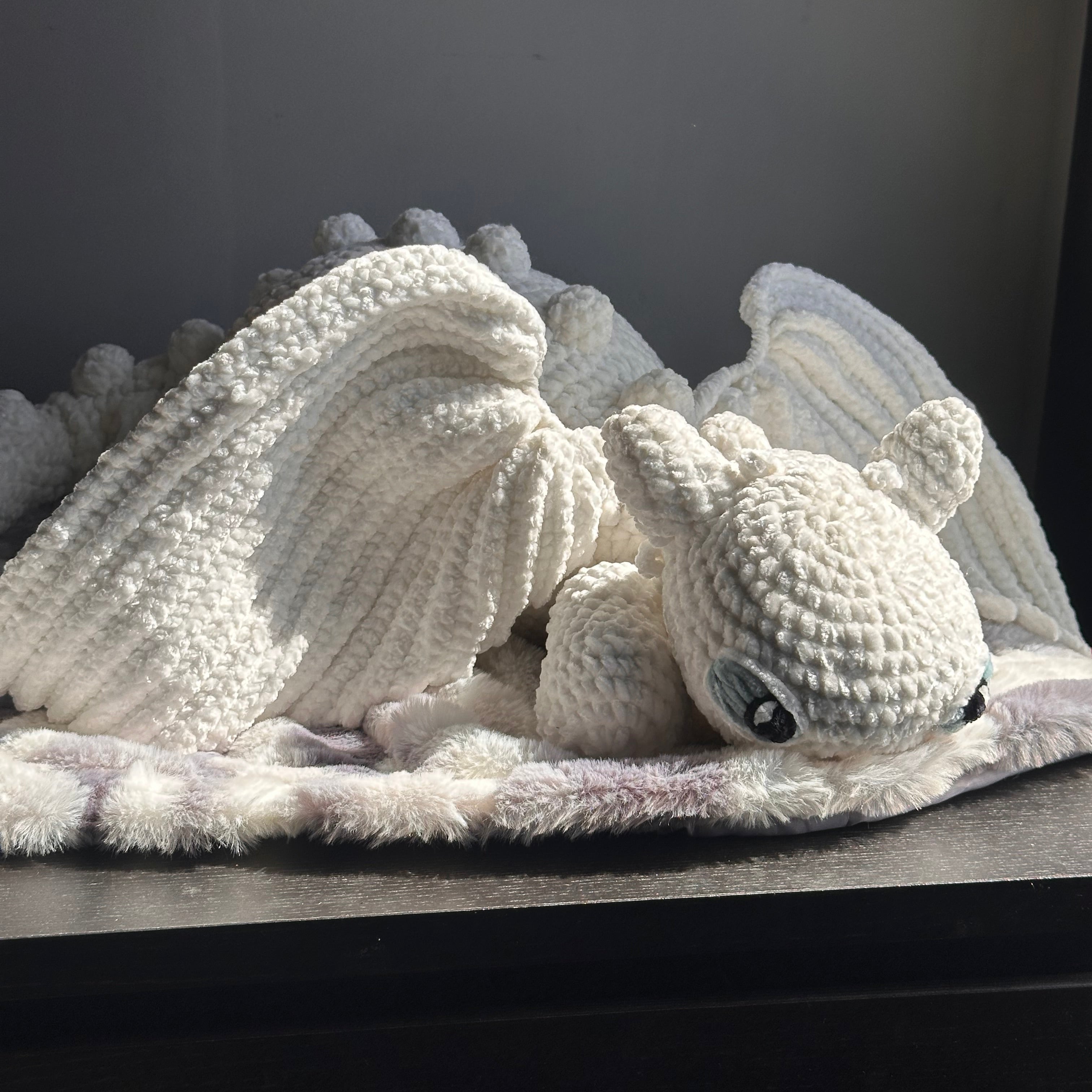 White NightFury (plush)