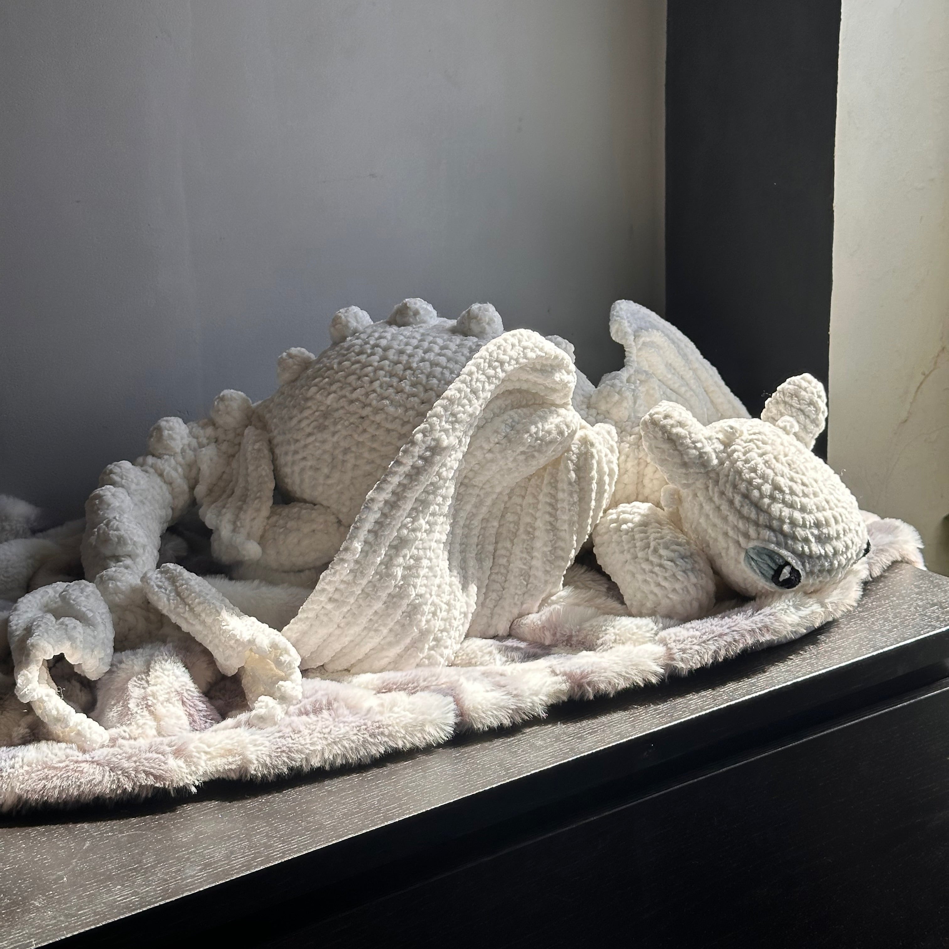 White NightFury (plush)