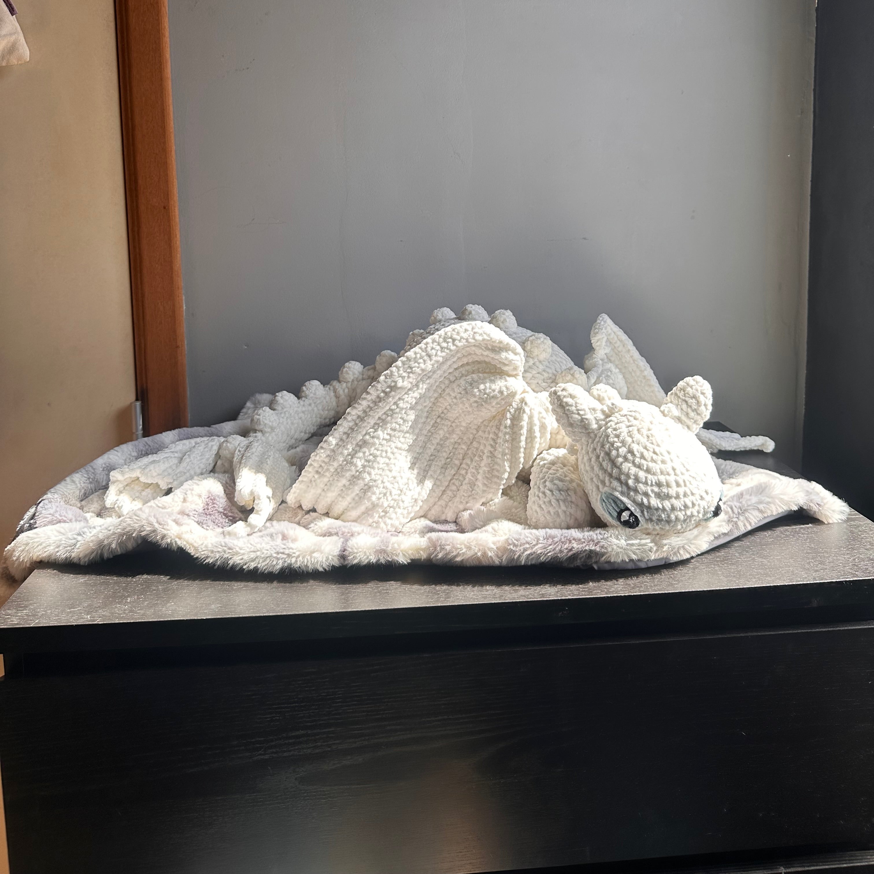 White NightFury (plush)